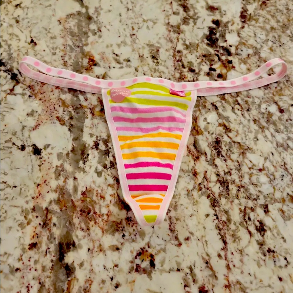 ISO—-VS pink vintage thong